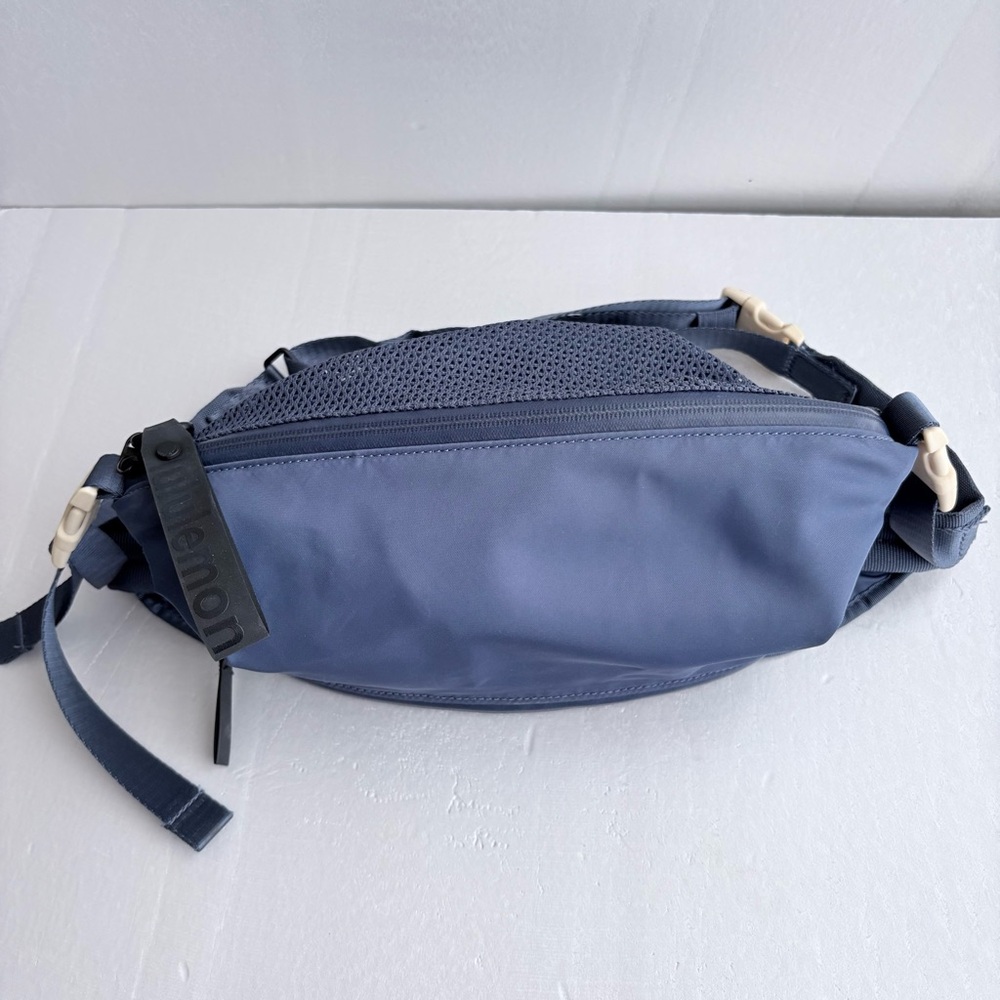 Lululemon Ahletica Slate Blue Unisex All hours Belt Bag Sz Small - Picture 4 of 13